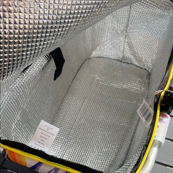 Crane Soft Sided Basket Cooler - Picture 7 of 7